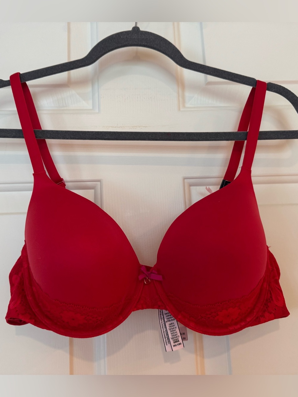 Victoria’s Secret Body By Victoria Lined Perfect Coverage Bra, 36C